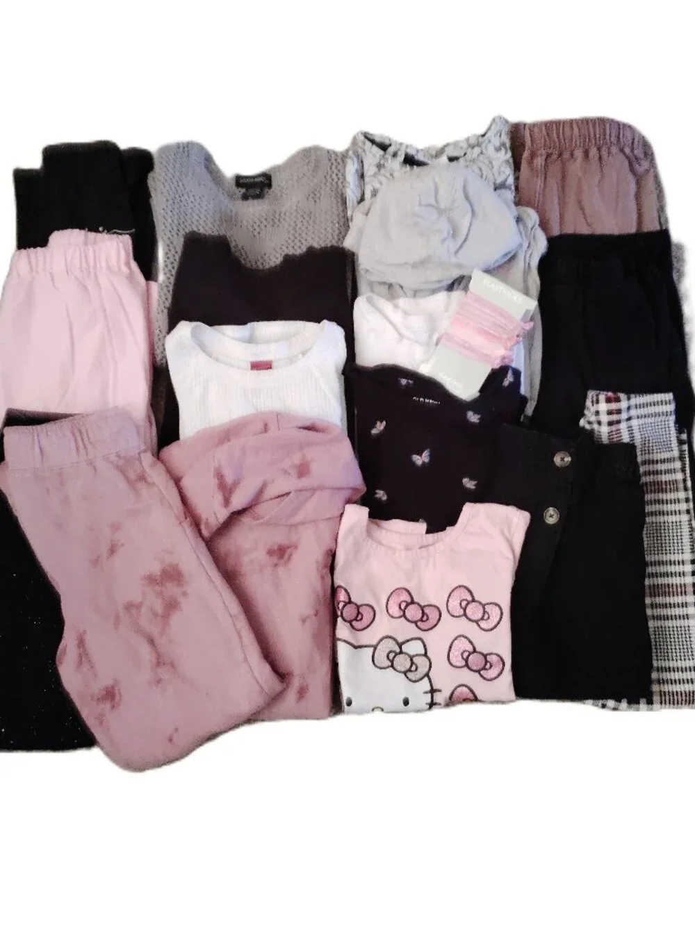 HUGE LOT CLOTHES TOPS PANTS HOODIE OUTFITS OLD NAVY HELLO KITTY~GIRLS SIZE M 7-8